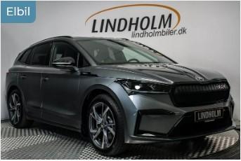 Mørkegrå Skoda Enyaq på fotorampe