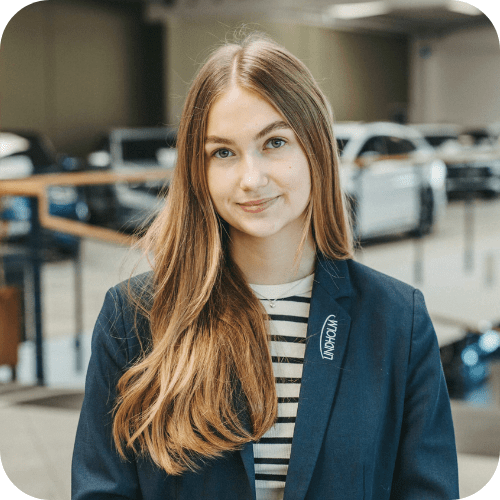 Profilbillede administrationsmedarbejder Maja Andersen